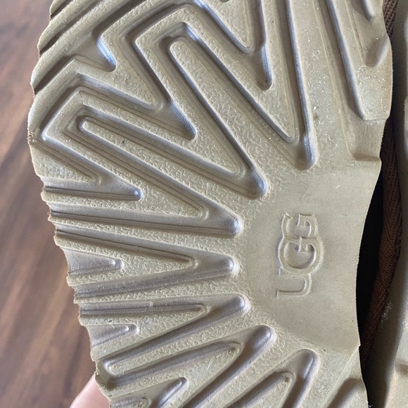 UGG Kids boots (size 7) - Picture 9 of 9